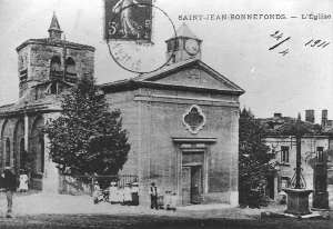 L'église paroissiale hier...